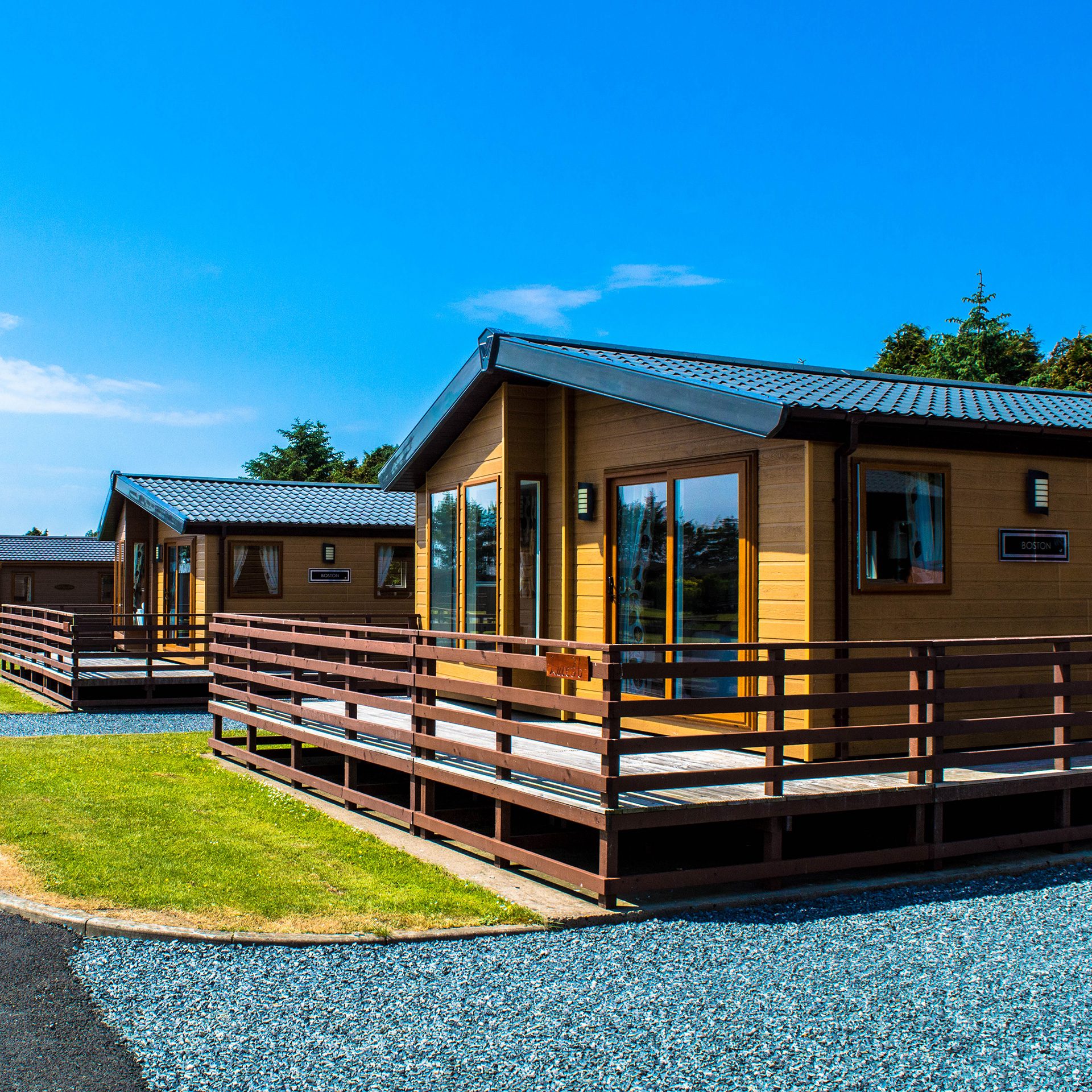 Cheap pet friendly lodges with sales hot tubs